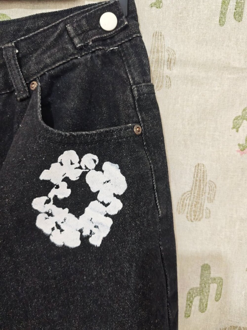 Denim Tears Black Cotton Wreath Denim Jorts Raw Hem - Picture 4 of 8